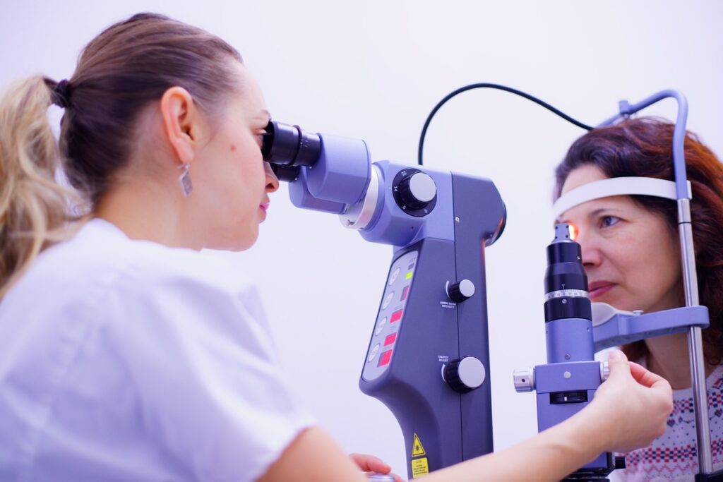 What Services Does an Optometrist Doctor Provide